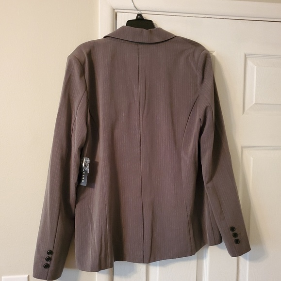 💥NEW! Metaphor Suit Jacket - Picture 2 of 8